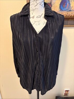 No Boundaries Pleated Button-Down long sleeve cardigan Top